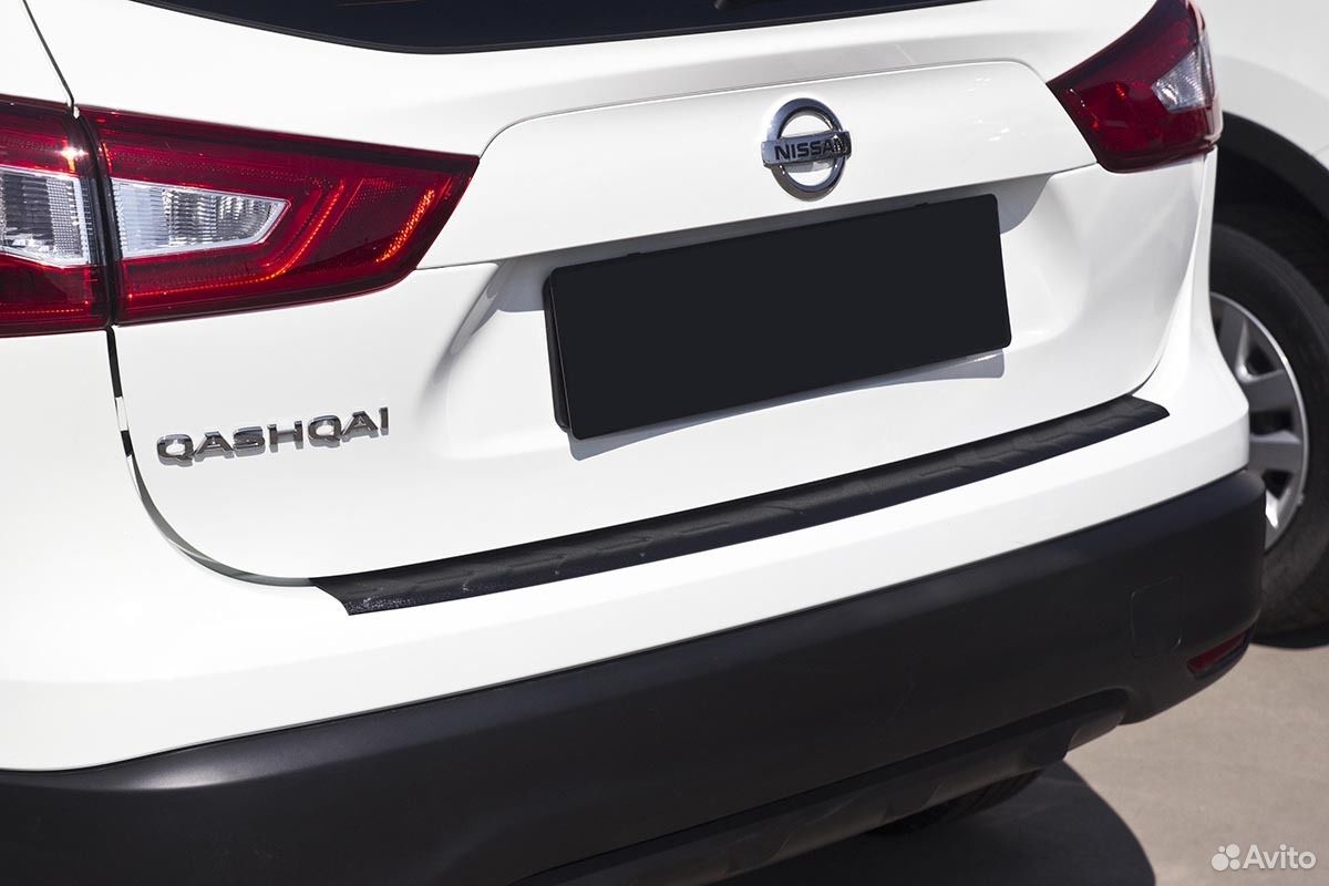 Пластиковая накладка на бампер Nissan Qashqai