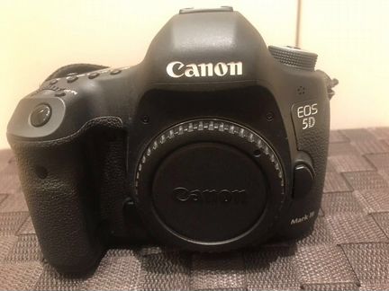 Canon EOS 5 Mark II