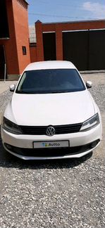Volkswagen Jetta 1.6 AT, 2013, седан