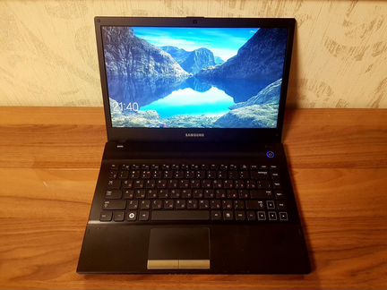 Ноутбук SAMSUNG 300V4A