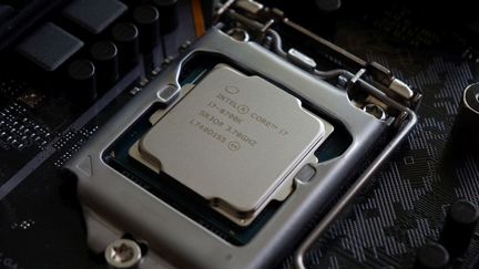 Процессор intel core i7 8700k под сокет lga 1151v2