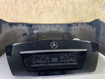 Крышка багажника Mercedes W204 11-13г