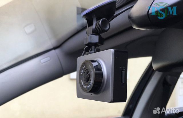 Видеорегистратор Yi Smart Dash Camera Global versi