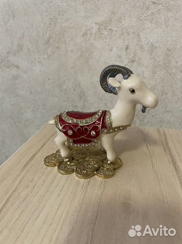 Шкатулка для украшений со стразами козлик