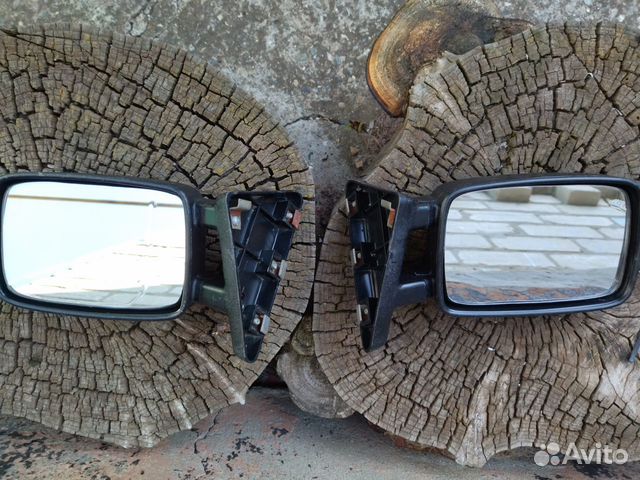 Зеркало заднего вида