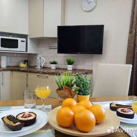 

2-к. квартира, 57 м², 4/10 эт.