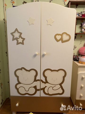 Детская мебель (шкаф+комод+люлька)