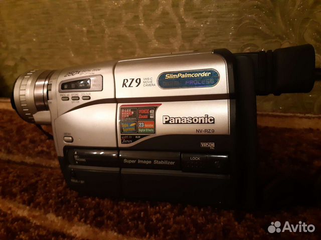 Видеокамера Panasonic RZ9