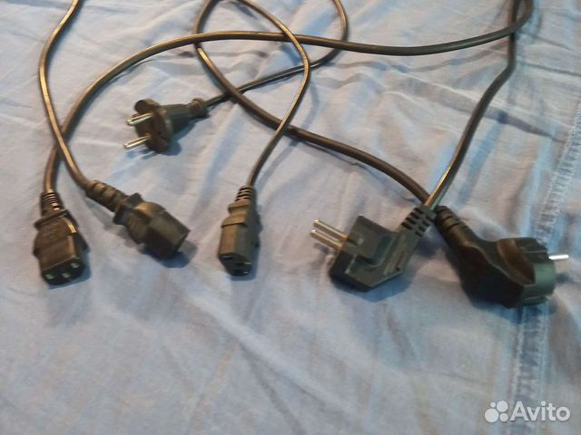 Сетевой кабель для компьютера и бытовой техники