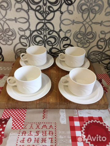 Чайные чашки с блюдцами