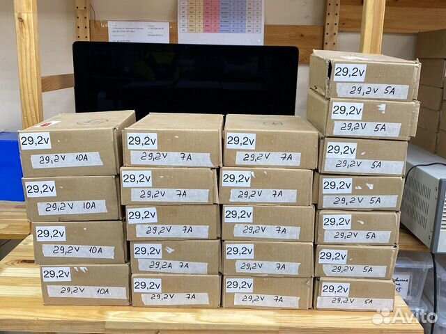 Зарядное устойство 24v lifepo4, li-ion 7-10a 000