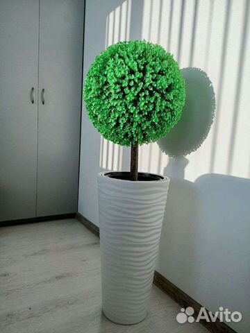 Искусственное дерево самшита в высоком кашпо