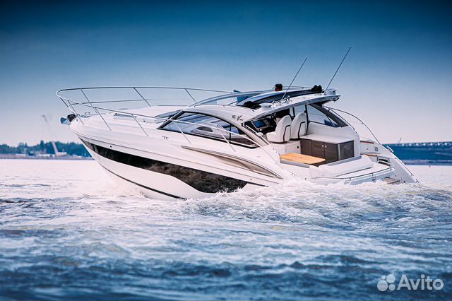 Моторная яхта Princess V40 (2017 г.в. 130 м/ч)