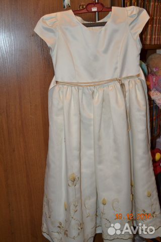 Продаю нарядное платье
