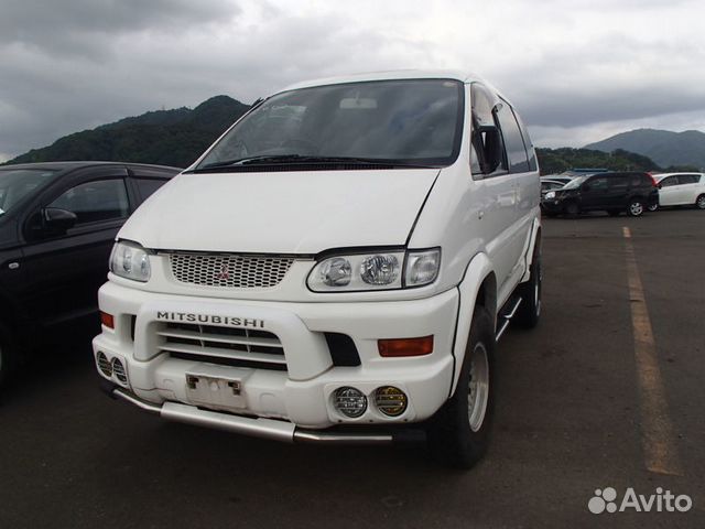 Mitsubishi delica 2002