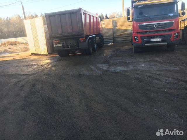 Водитель самосвала Вольво Водитель самосвала Вольво