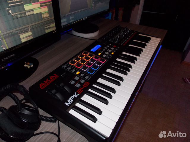 Akai MPK249 midi-клавиатура (в отличном состоянии)
