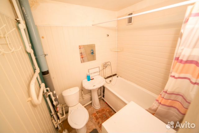 2-к квартира, 65 м², 4/10 эт.