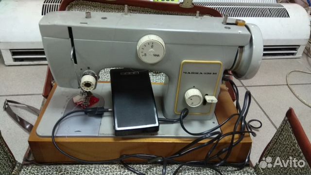 Швейная машинка эл-ская 