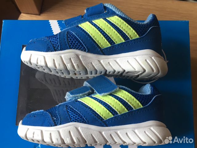 Кроссовки Adidas