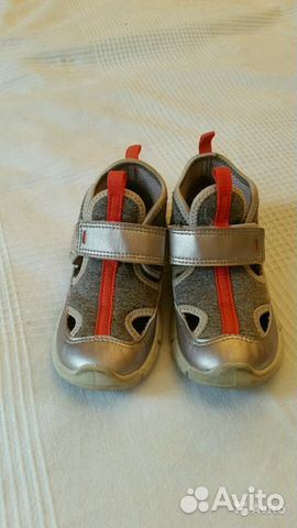 Продам босоножки /сандали/кеды для девочки ессор26