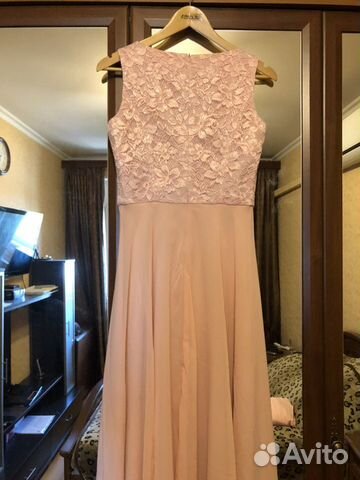 Платье длинное, с кружевами Платье длинное, с кружевами