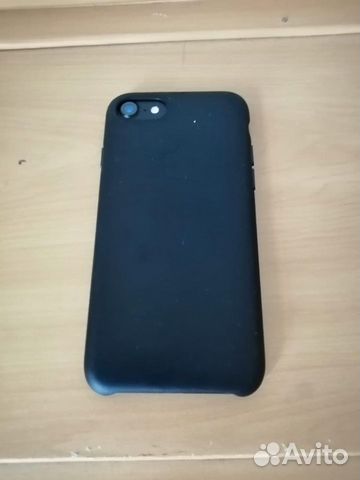 Apple iPhone 7 32GB (черный)
