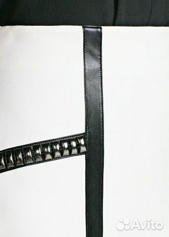 Белая юбка с черными кожаными вставками Mango Белая юбка с черными кожаными вставками Mango