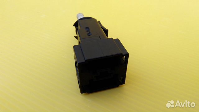 Датчик включения стоп сигнала Мерседес W163 ML Датчик включения стоп сигнала Мерседес W163 ML