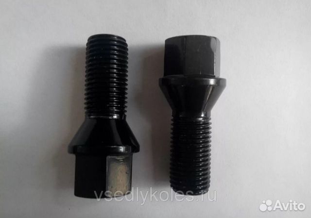 Черные колесные болты BMW 14x1.25