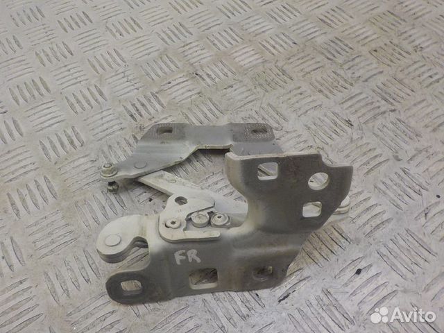 Петля капота правая Mercedes ML GLE W166 Петля капота правая Mercedes ML GLE W166