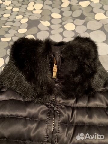 Пуховик Emporio Armani с воротом из меха кролика Пуховик Emporio Armani с воротом из меха кролика