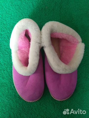 Меховые тапочки - чуни из овчины женские