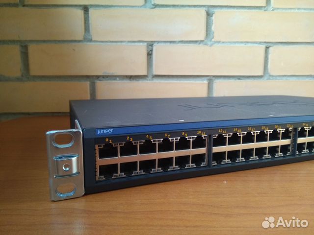 Коммутатор Juniper Networks EX2200-48P-4G PoE Коммутатор Juniper Networks EX2200-48P-4G PoE