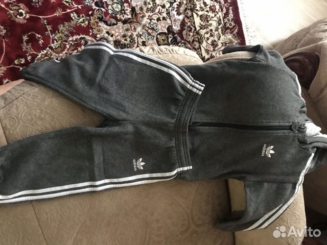 Спортивный костюм Спортивный костюм