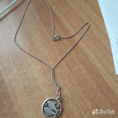 Серебрянная цепочка с кулончиком Серебрянная цепочка с кулончиком