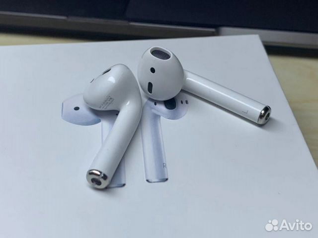 AirPods 2