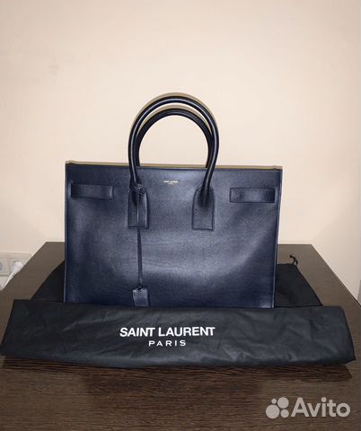 Сумка Yves Saint Laurent sac de jour