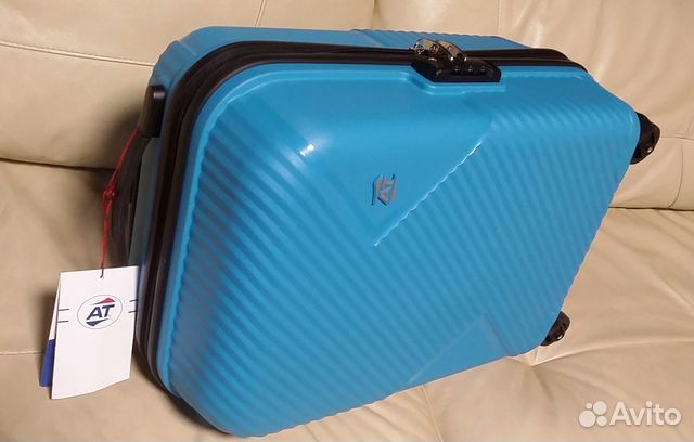 Новый Чемодан American Tourister Ультралёгкий 2кг Новый Чемодан American Tourister Ультралёгкий 2кг