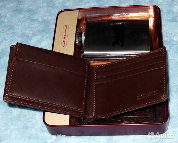 Набор Levi’s бумажник и фляжка Набор Levi’s бумажник и фляжка