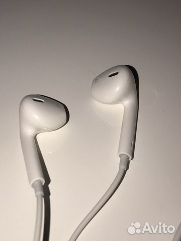 Наушники EarPods 3,5мм Apple оригинал Наушники EarPods 3,5мм Apple оригинал