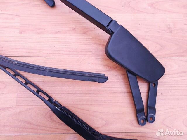 Поводок стеклоочистителя Mercedes 166 292