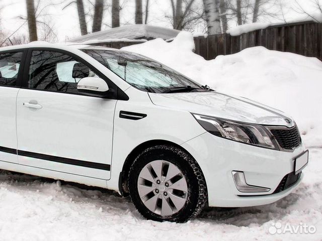 Молдинг на переднюю правую дверь Kia Rio III Молдинг на переднюю правую дверь Kia Rio III