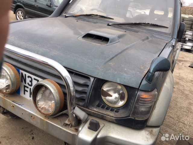 Разбор на запчасти Mitsubishi Pajero
