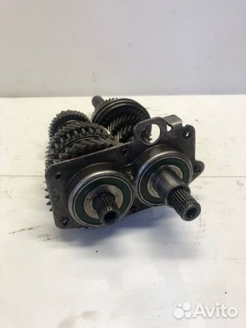 Вторичный вал коробки передач Volkswagen Caddy