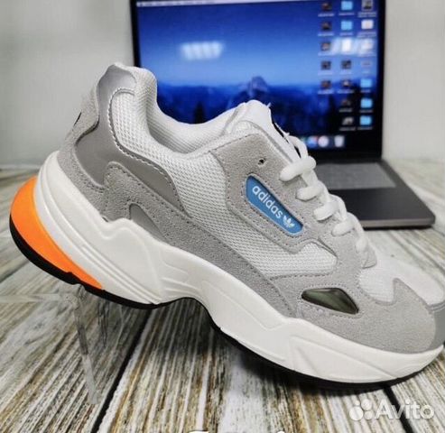 Кроссовки adidas новые Кроссовки adidas новые