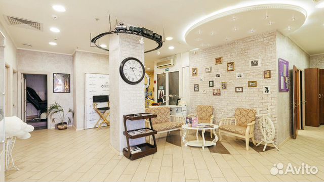 Салон красоты в ТЦ у метро Салон красоты в ТЦ у метро