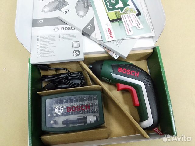 Аккумуляторная отвертка Bosch IXO 5 (новая) Аккумуляторная отвертка Bosch IXO 5 (новая)