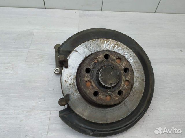 Кулак задний правый 1K0505436AC Skoda Octavia (A5 Кулак задний правый 1K0505436AC Skoda Octavia (A5