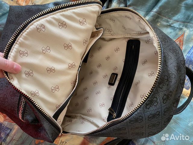 Рюкзак женский Guess